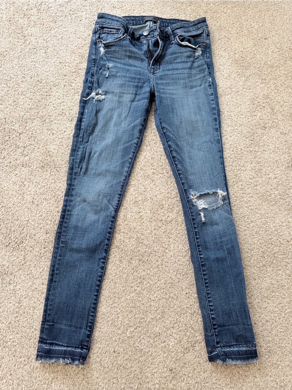 Abercrombie & Fitch Distressed Skinny Jeans - Dark Blue size 26 ankle length